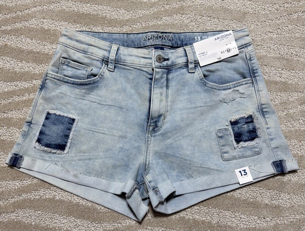 New Arizona Jeans Co Women's 13 Acid Wash Mid-Rise Shortie Cuffed Jean Shorts
